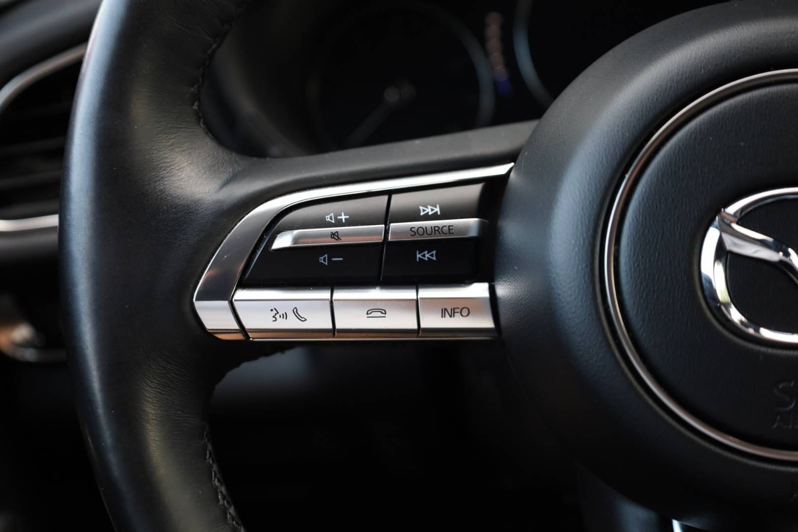 Mazda-CX-30-e-Skyactiv-G122-Exclusive-line-17