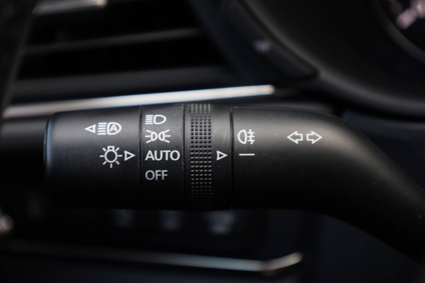 Mazda-CX-30-e-Skyactiv-G122-Exclusive-line-19