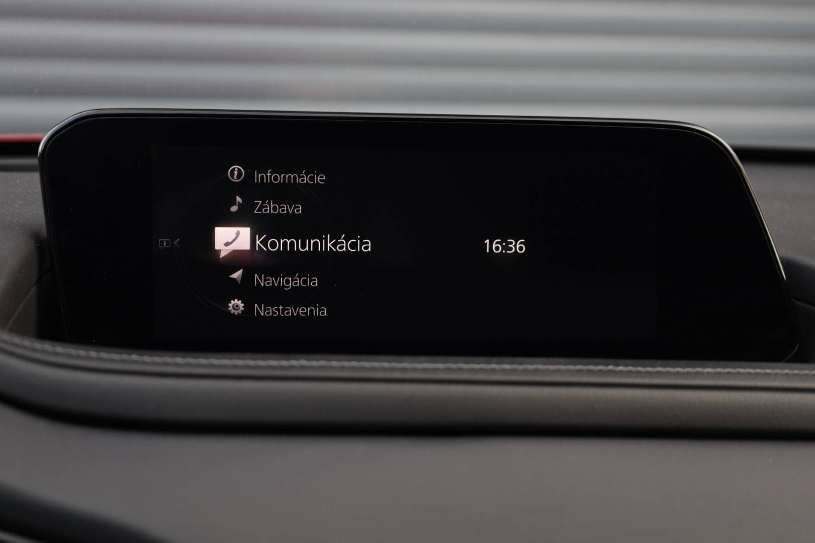 Mazda-CX-30-e-Skyactiv-G122-Exclusive-line-24