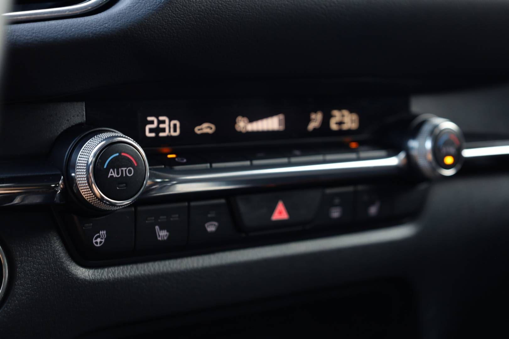 Mazda-CX-30-e-Skyactiv-G122-Exclusive-line-31