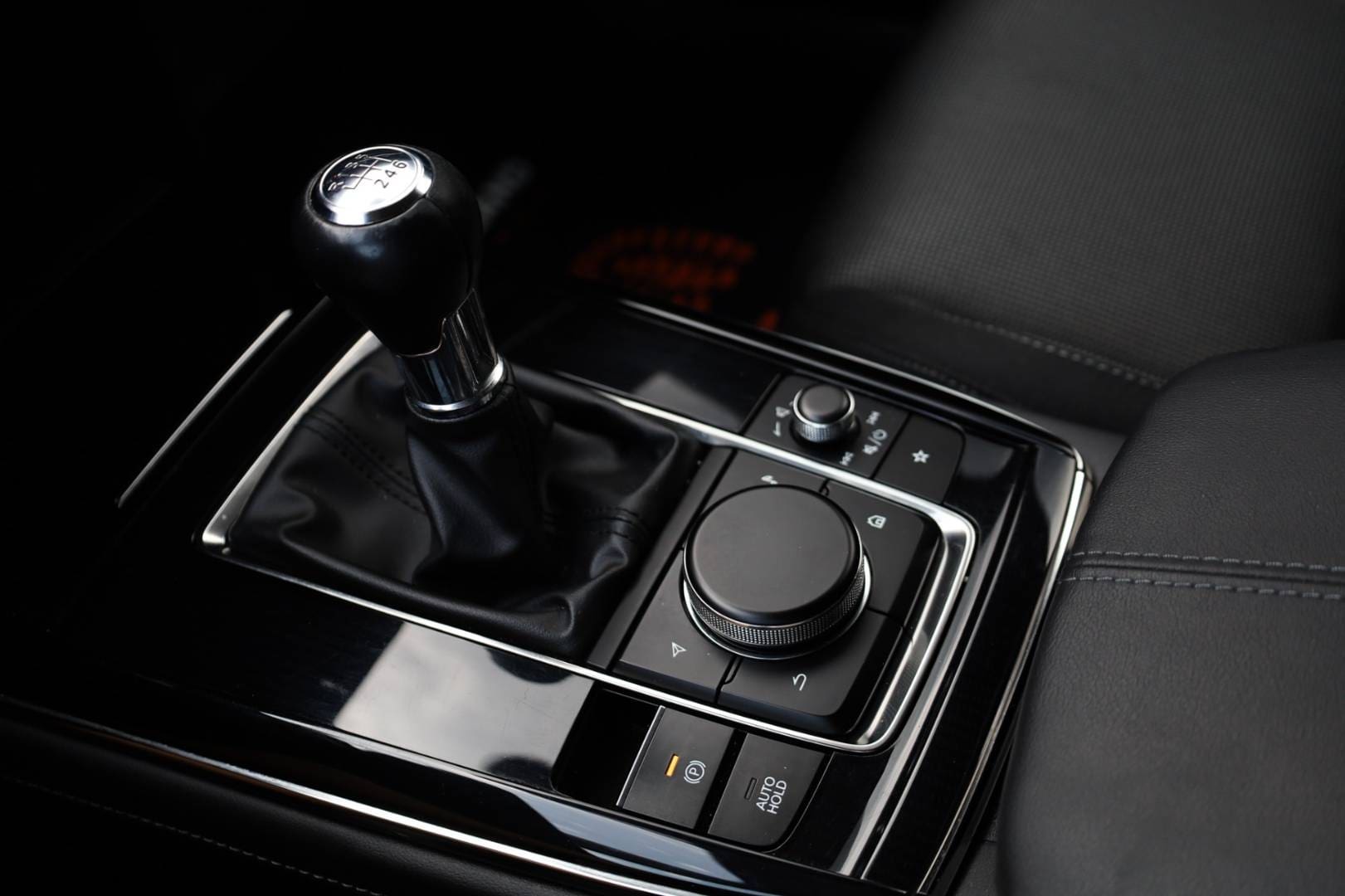 Mazda-CX-30-e-Skyactiv-G122-Exclusive-line-33
