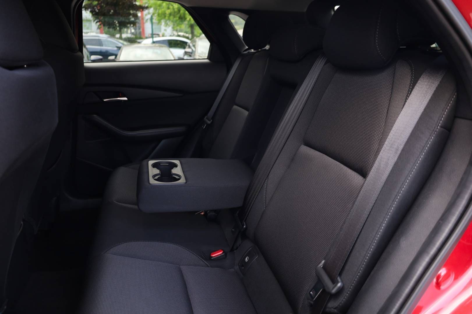 Mazda-CX-30-e-Skyactiv-G122-Exclusive-line-39