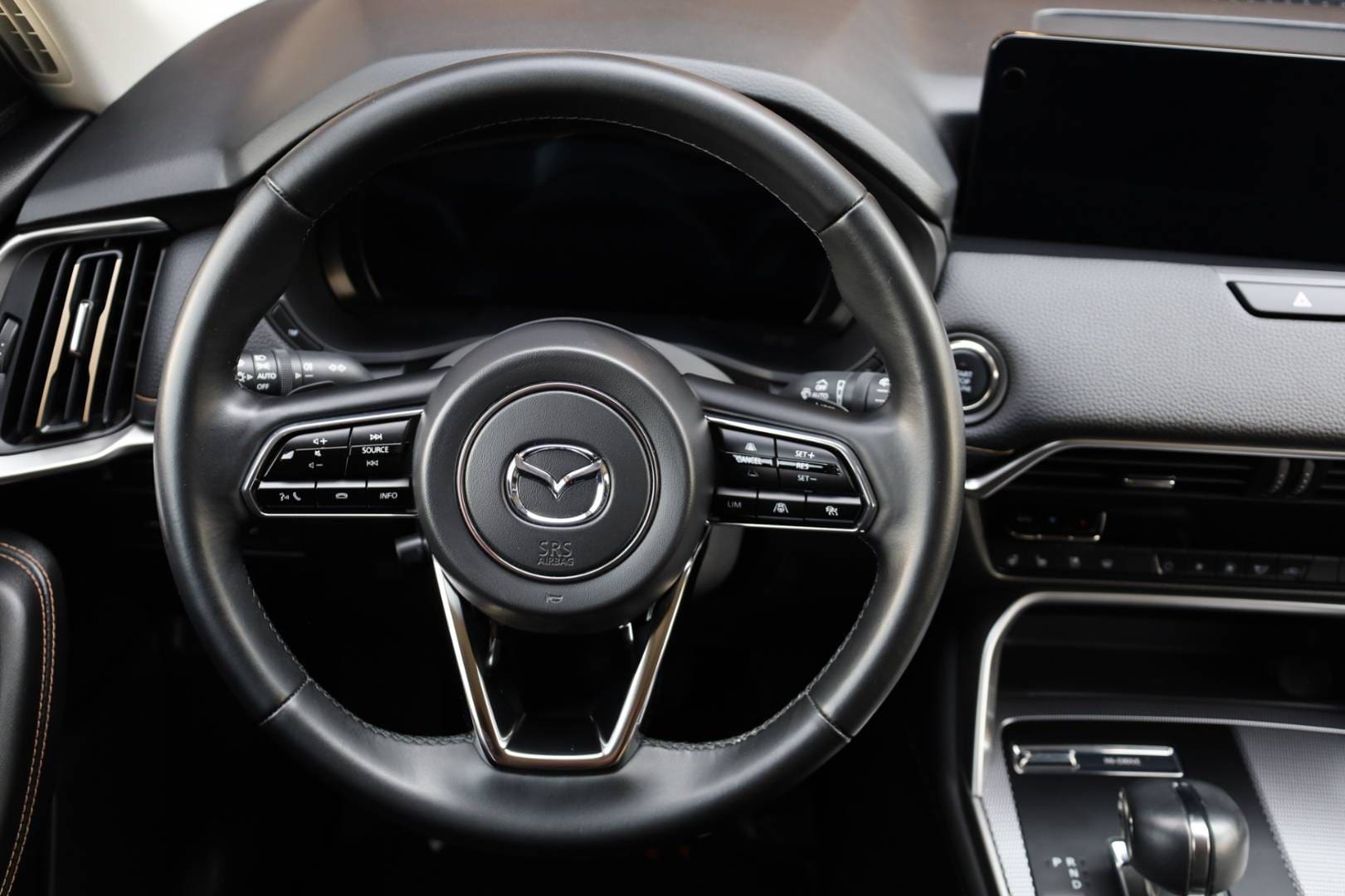 Mazda-CX-60-33-e-Skyactiv-D254-mHEV-Homura-AWD-AT-15