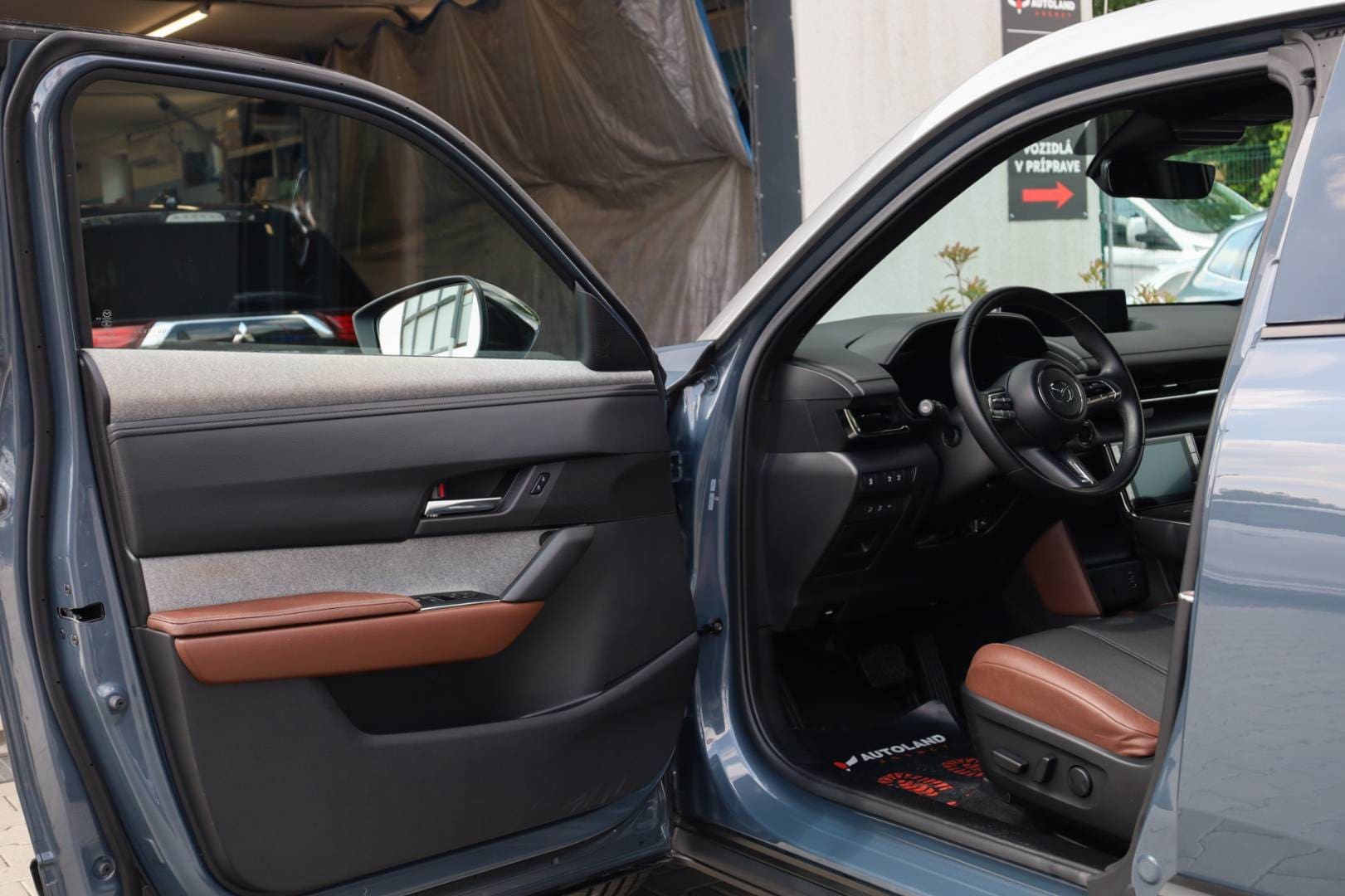 Mazda-MX-30-e-Skyactiv-First-Edition-Luxury-Vintage-10