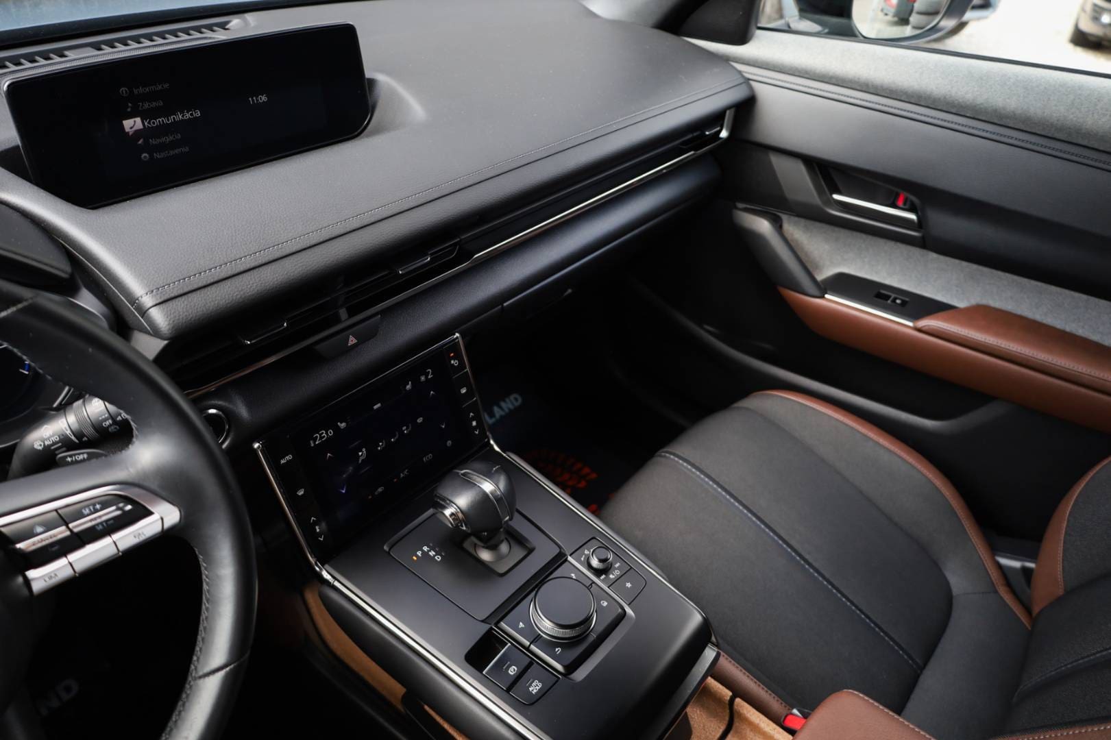 Mazda-MX-30-e-Skyactiv-First-Edition-Luxury-Vintage-24