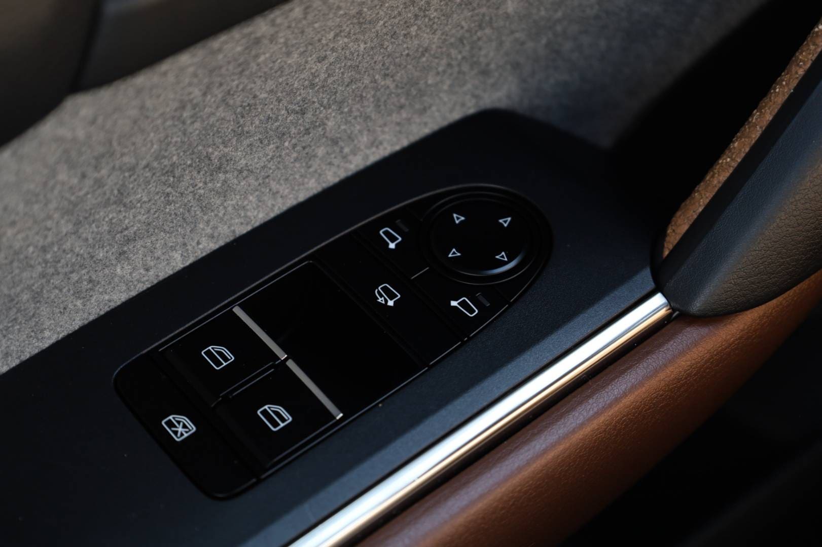 Mazda-MX-30-e-Skyactiv-First-Edition-Luxury-Vintage-38