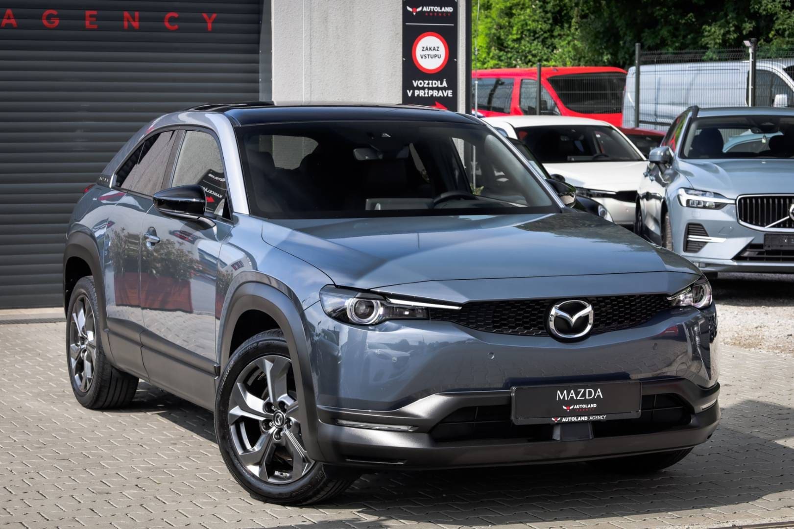 Mazda-MX-30-e-Skyactiv-First-Edition-Luxury-Vintage-4