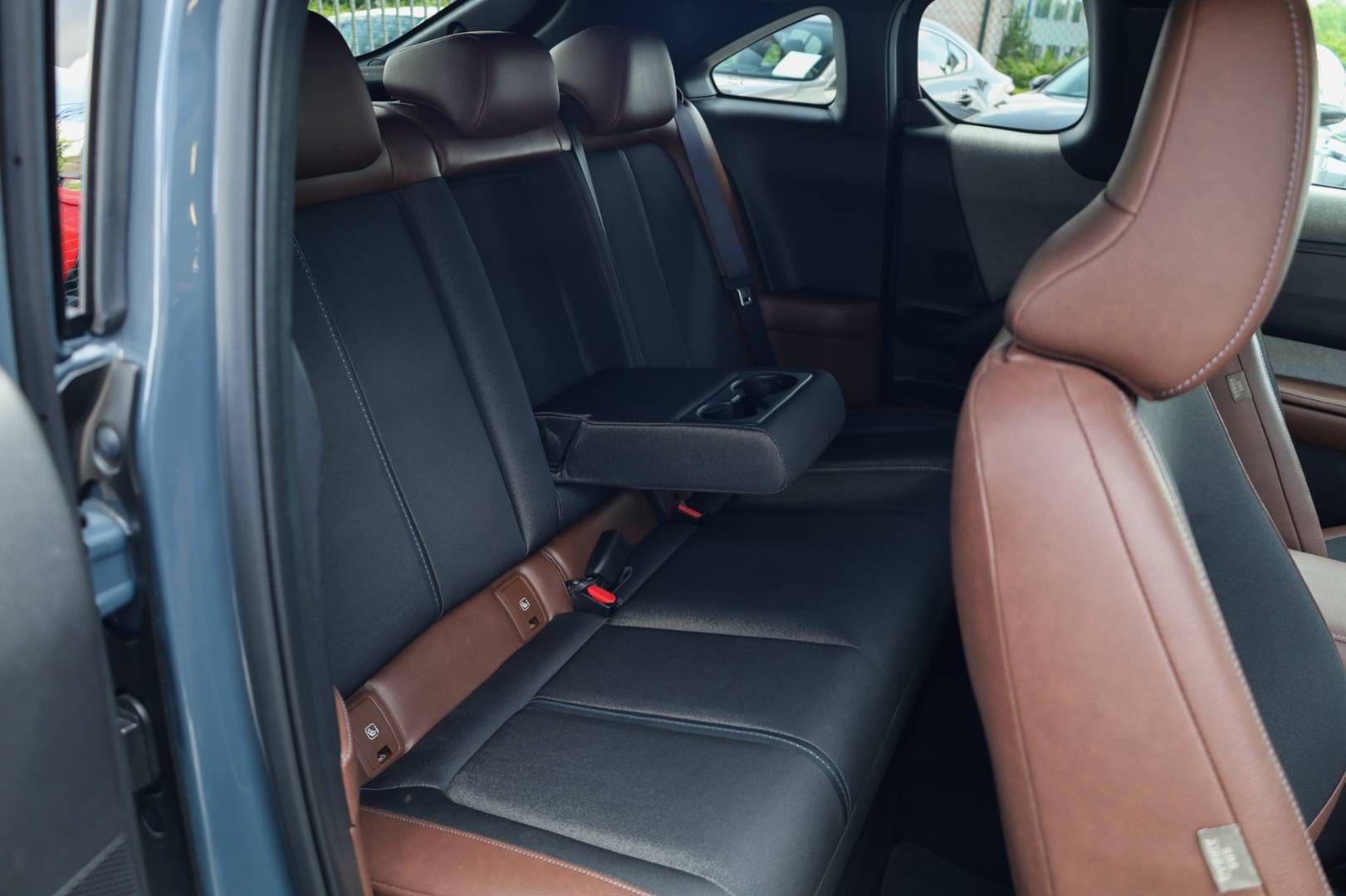 Mazda-MX-30-e-Skyactiv-First-Edition-Luxury-Vintage-45