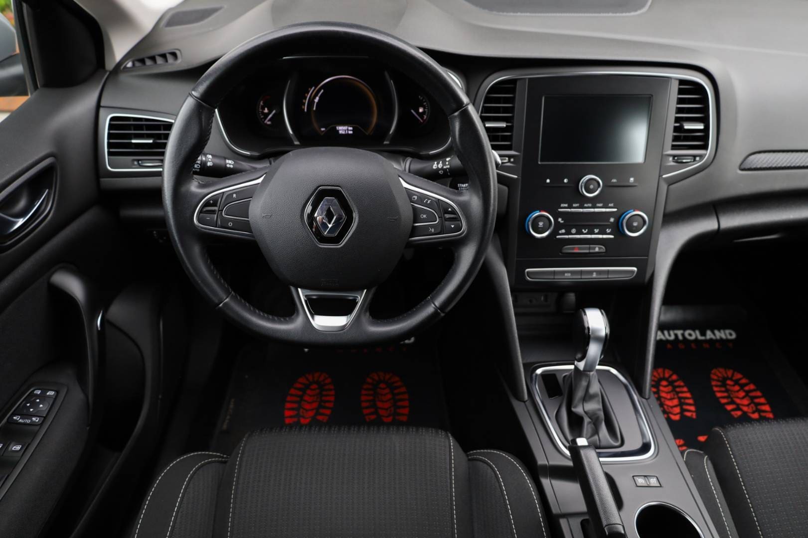 Renault-Megane-15-Blue-dCi-115-Business-EDC-15