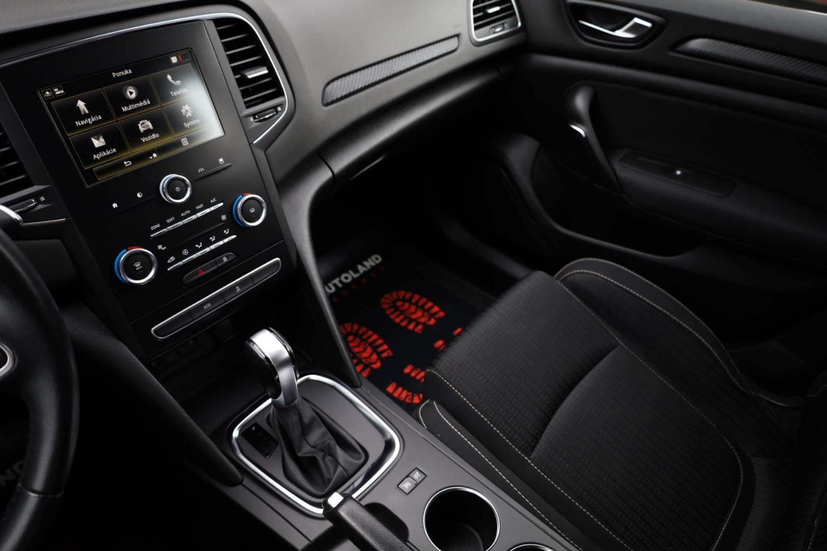 Renault-Megane-15-Blue-dCi-115-Business-EDC-23