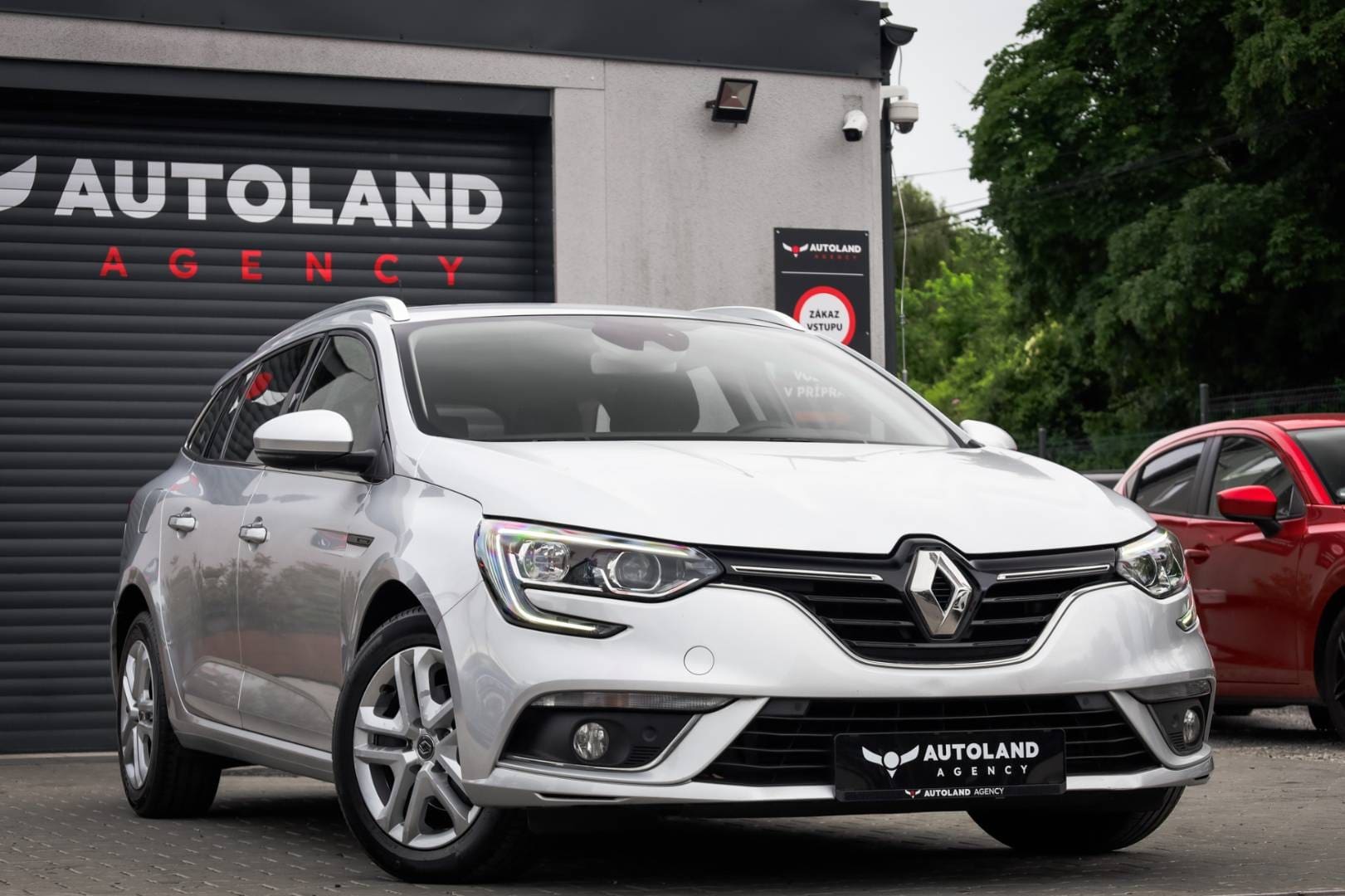 Renault-Megane-15-Blue-dCi-115-Business-EDC-3
