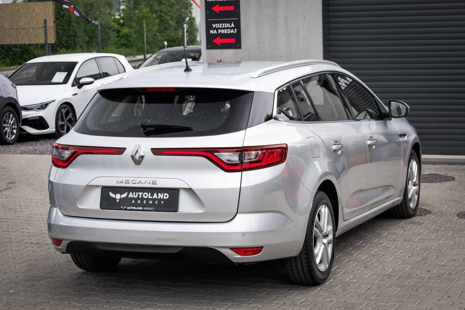 Renault-Megane-15-Blue-dCi-115-Business-EDC-6