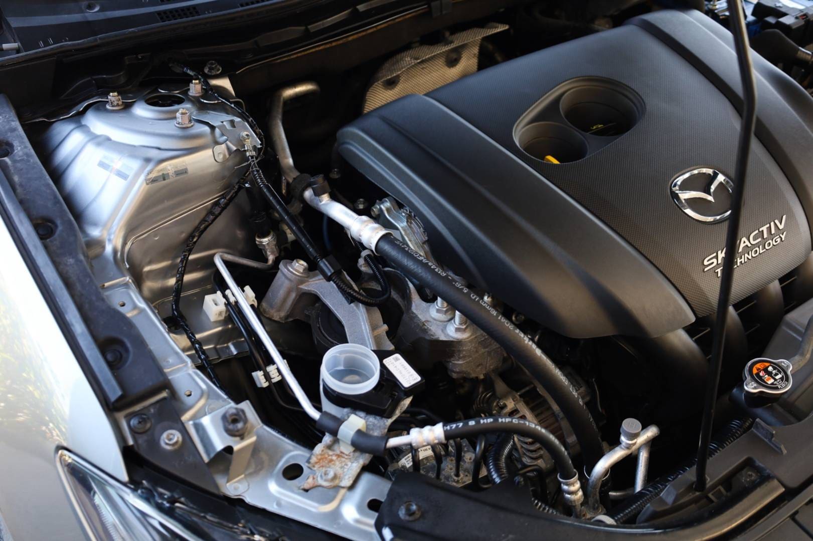Mazda-3-20-Skyactiv-G120-Attraction-AT-40