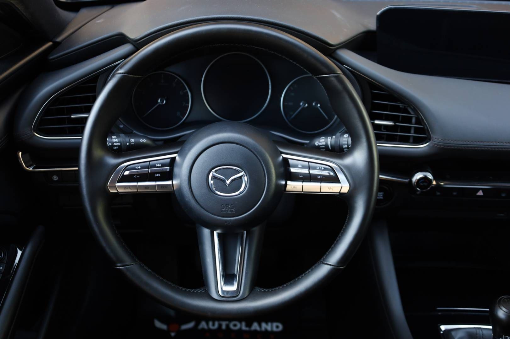 Mazda-3-20-Skyactiv-G122-PlusSafety-15