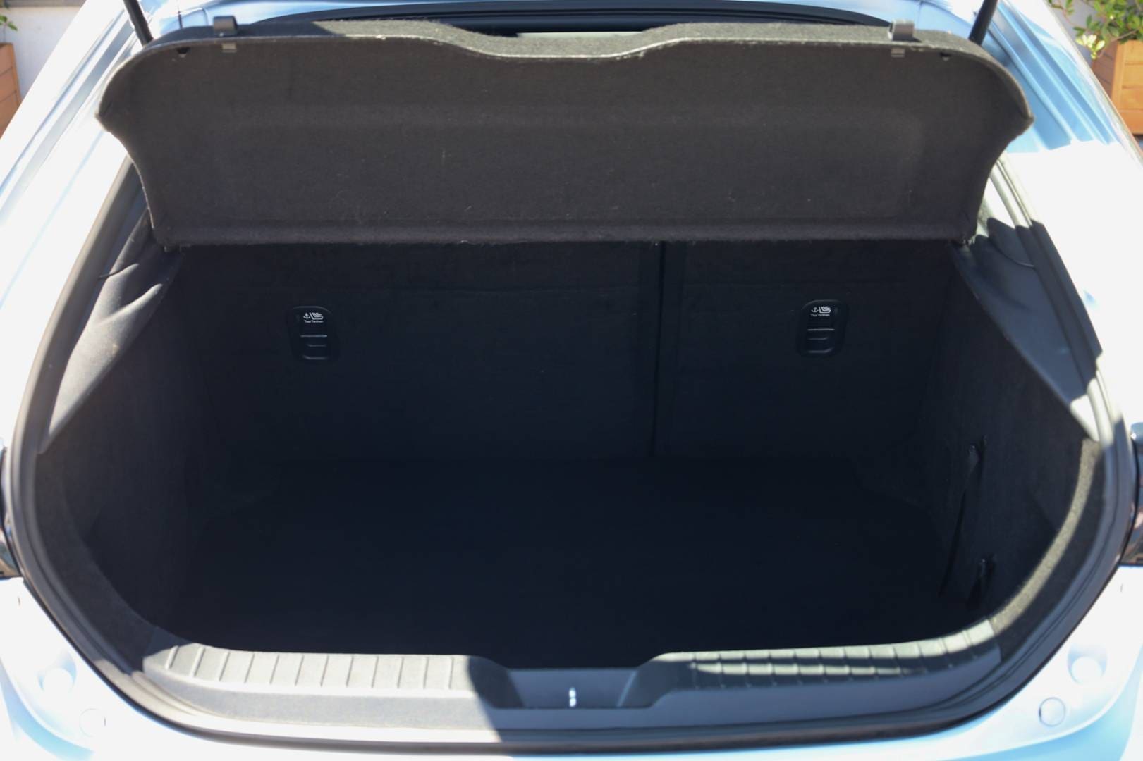 Mazda-3-20-Skyactiv-G122-PlusSafety-38