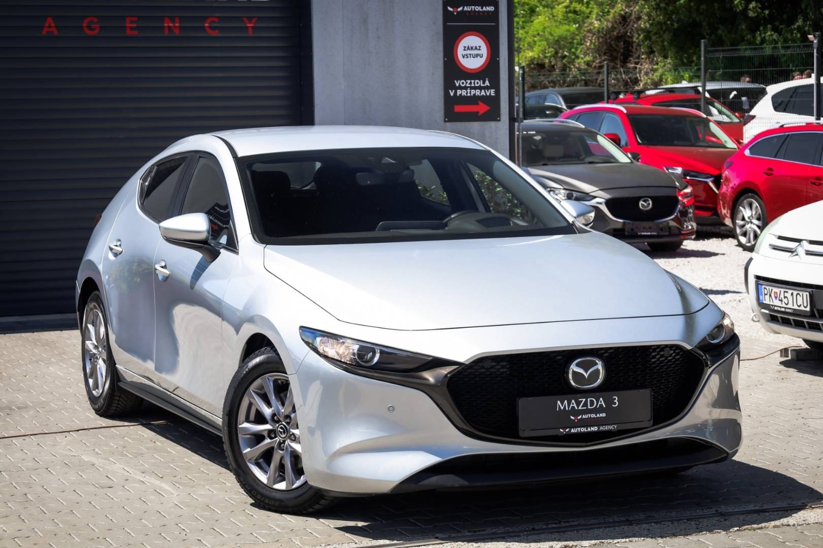 Mazda-3-20-Skyactiv-G122-PlusSafety-4
