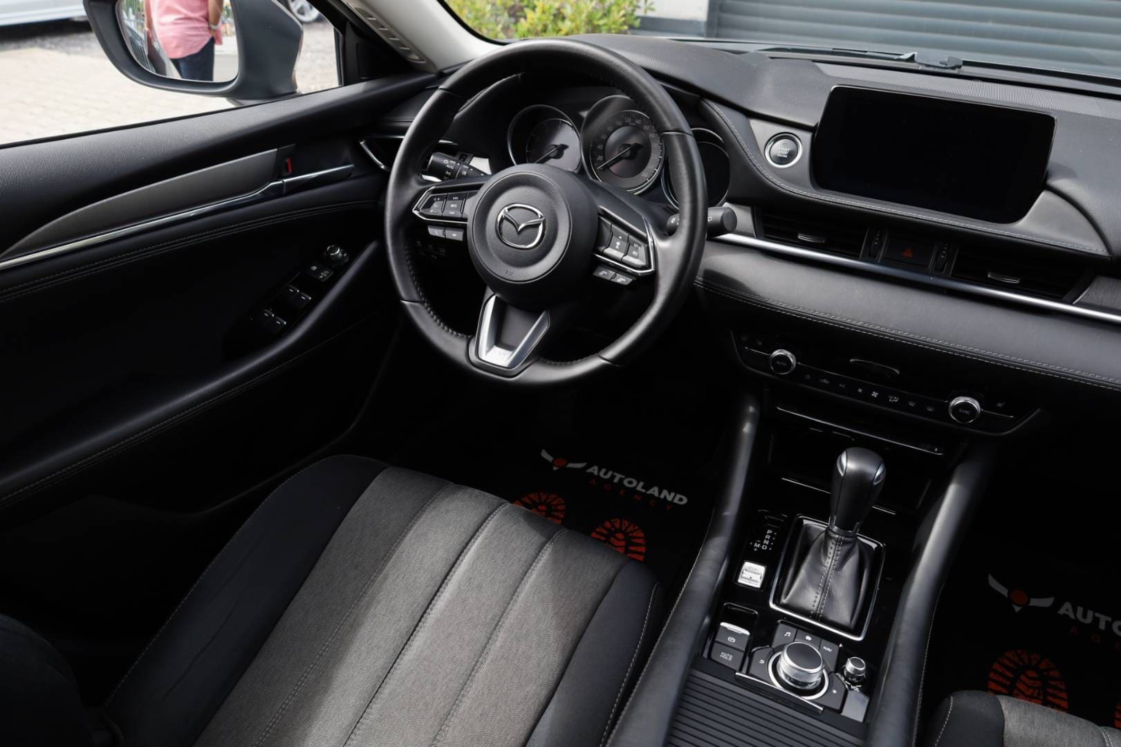 Mazda-6-Combi-Wagon-6-25-Skyactiv-G194-Attraction-AT-14