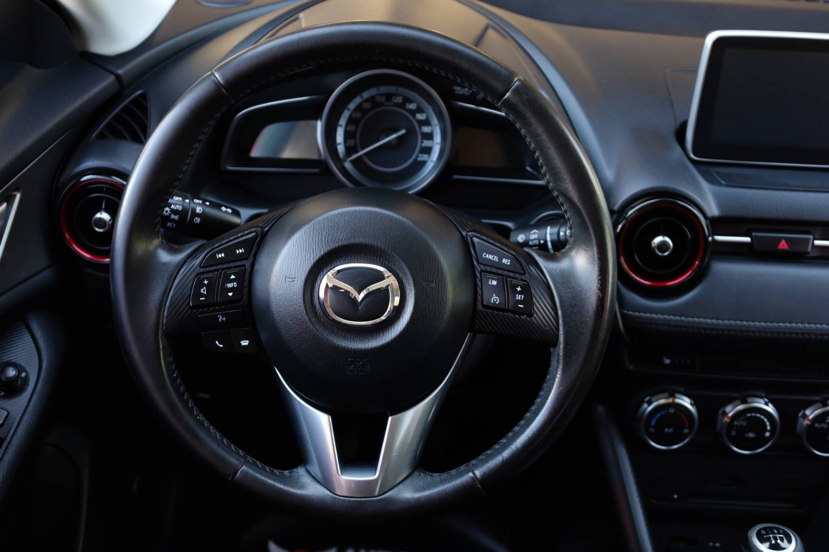 Mazda-CX-3-20-Skyactiv-G120-Attraction-16