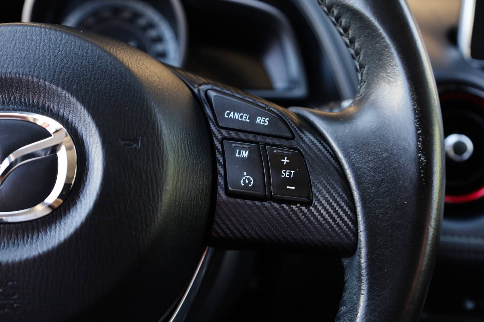 Mazda-CX-3-20-Skyactiv-G120-Attraction-18