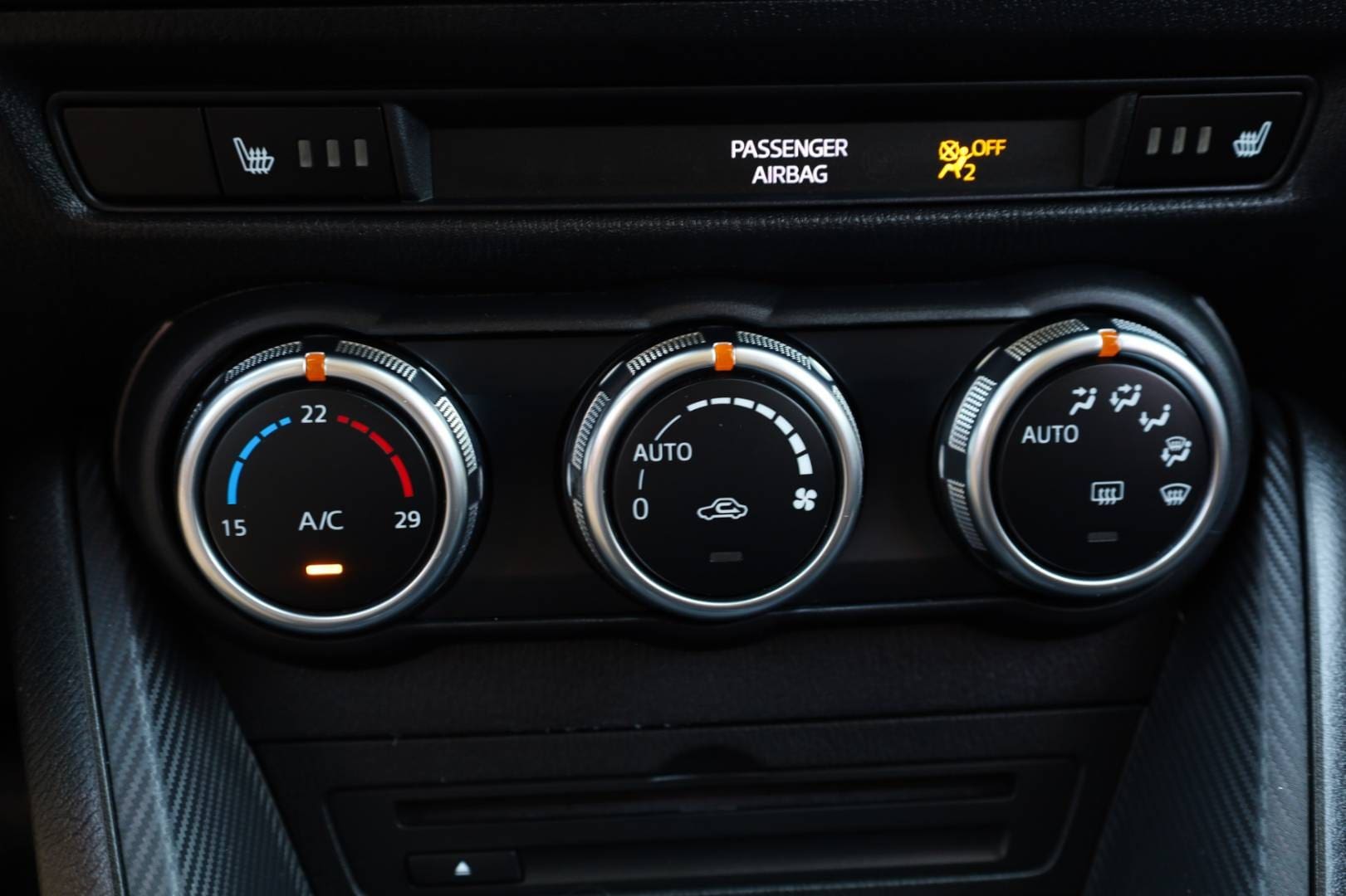 Mazda-CX-3-20-Skyactiv-G120-Attraction-29