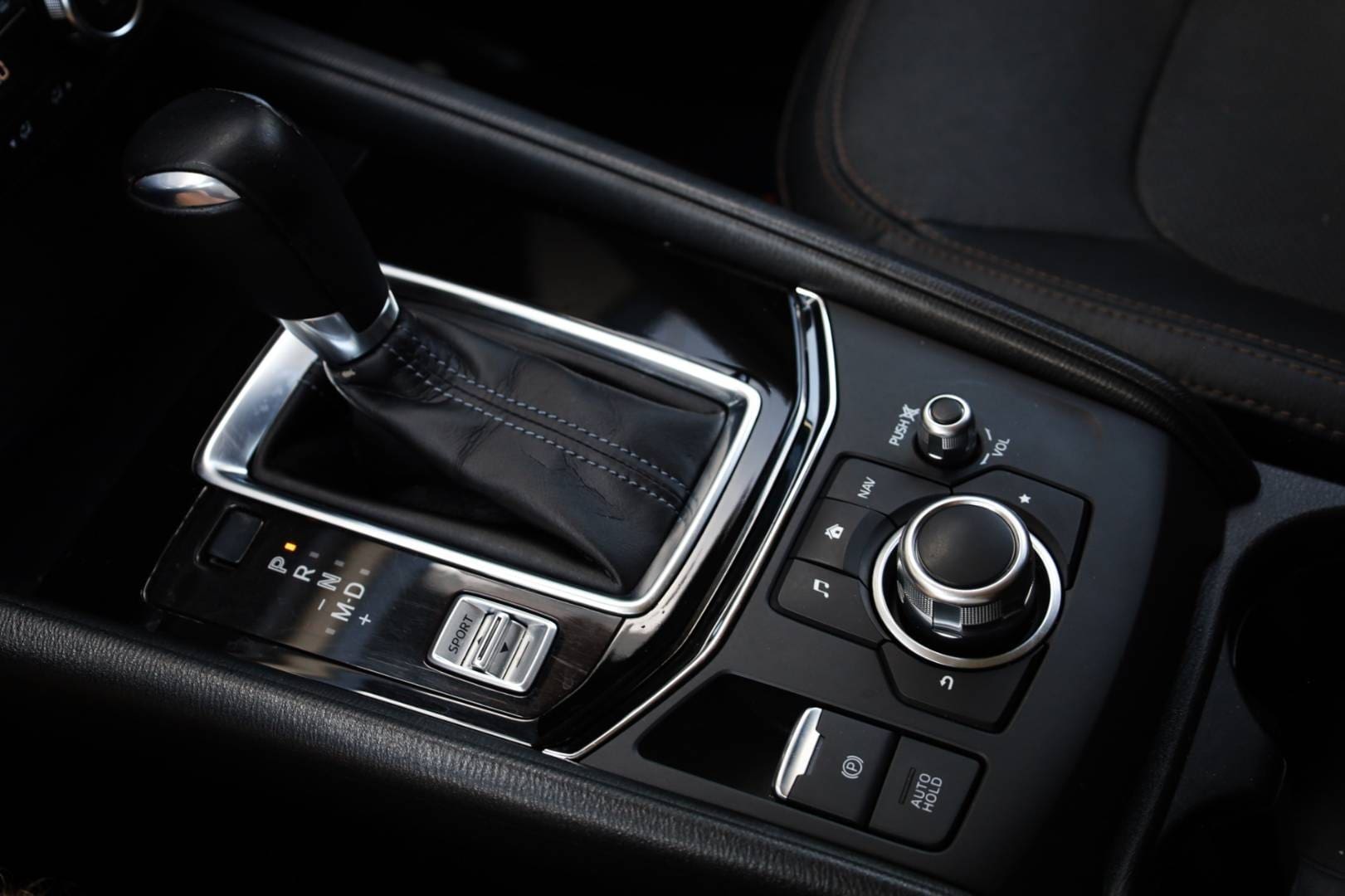 Mazda-CX-5-20-Skyactiv-G165-Revolution-Top-32