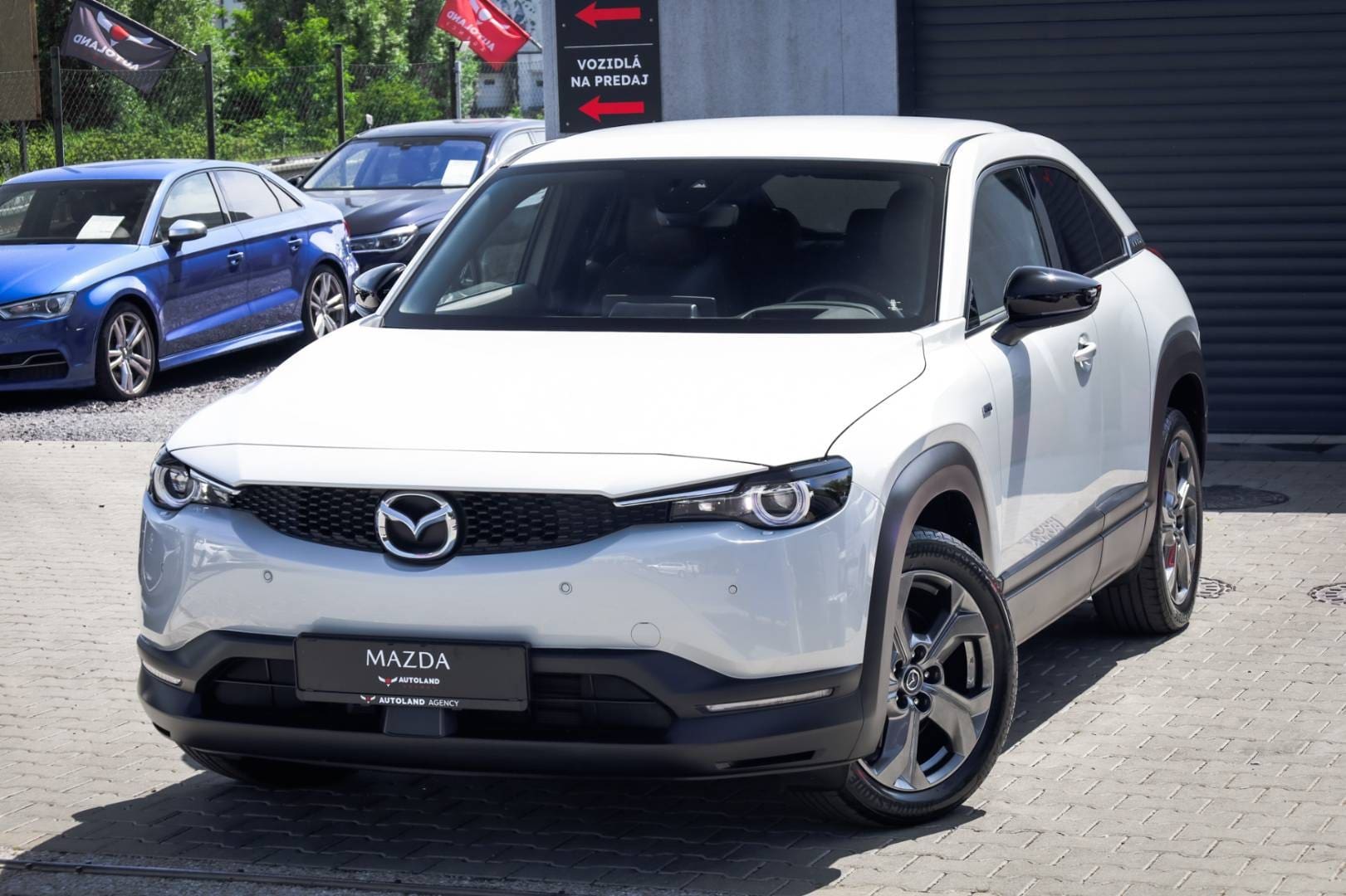 Mazda-MX-30-e-Skyactiv-EV-Advantage-1