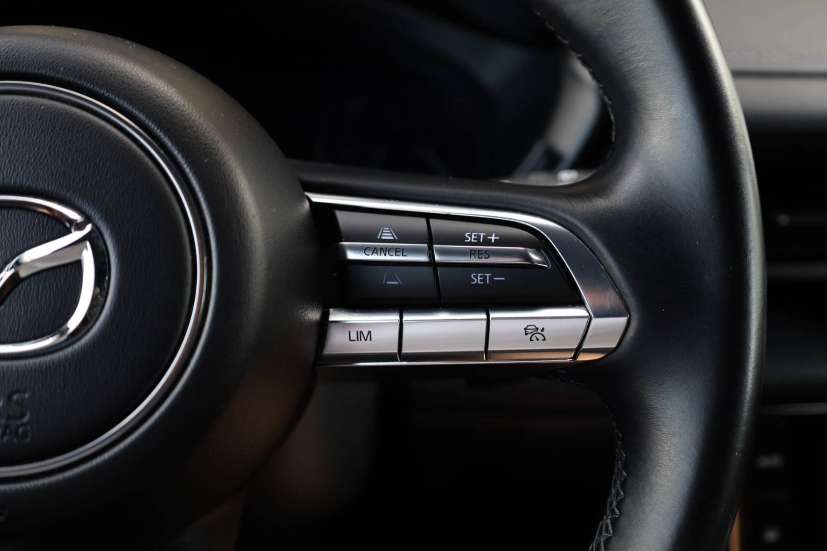 Mazda-MX-30-e-Skyactiv-EV-Advantage-17