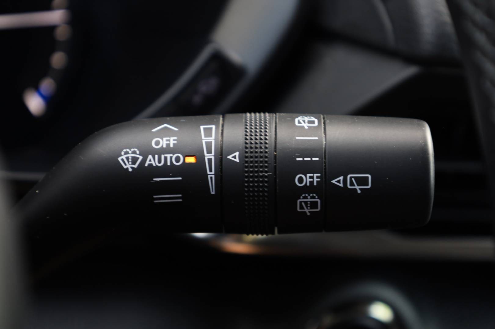 Mazda-MX-30-e-Skyactiv-EV-Advantage-19