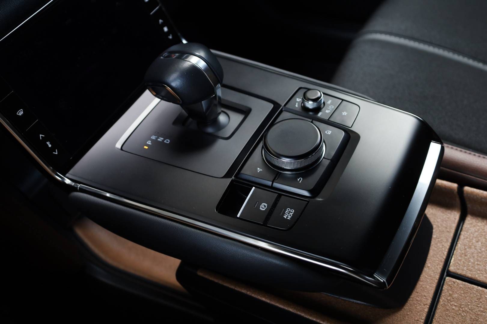Mazda-MX-30-e-Skyactiv-EV-Advantage-32