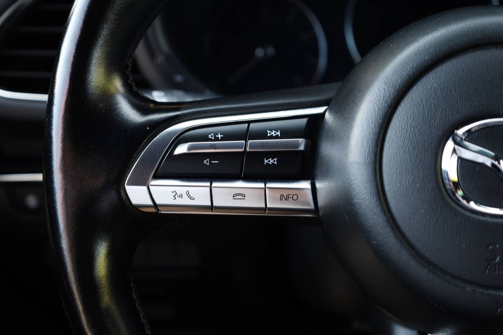 Mazda-3-20-Skyactiv-G122-Homura-PlusSoundSafetyAero-Paket-17