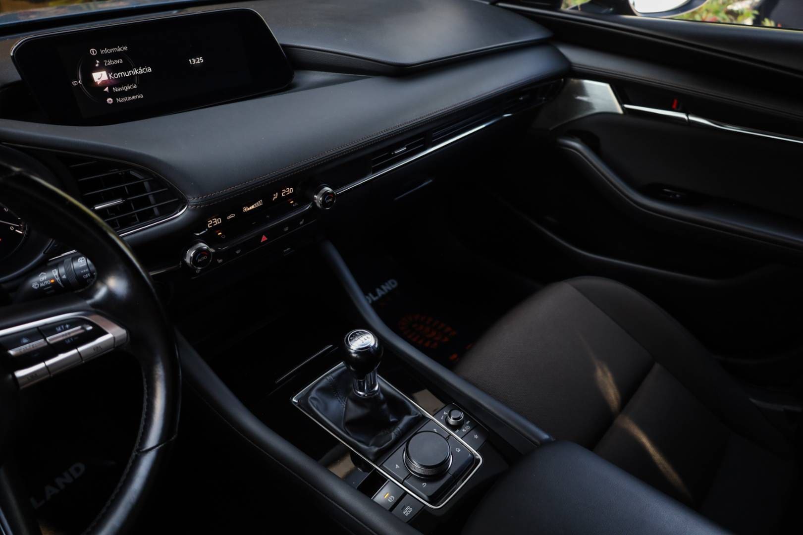 Mazda-3-20-Skyactiv-G122-Homura-PlusSoundSafetyAero-Paket-23