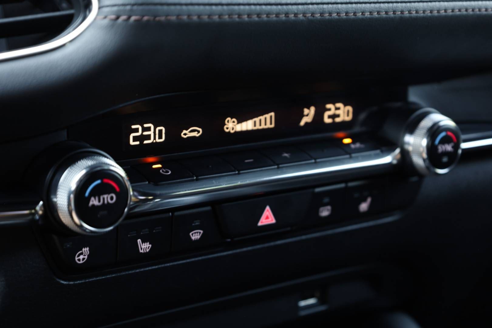 Mazda-3-20-Skyactiv-G122-Homura-PlusSoundSafetyAero-Paket-32