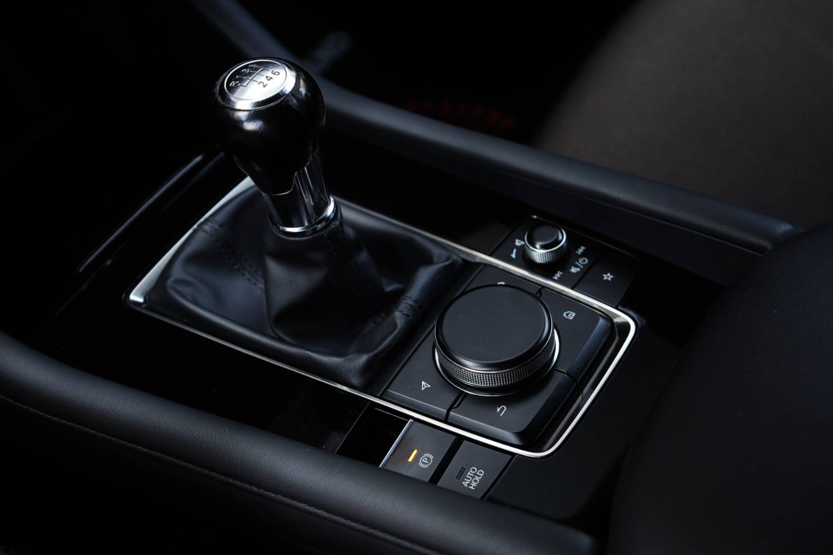 Mazda-3-20-Skyactiv-G122-Homura-PlusSoundSafetyAero-Paket-34