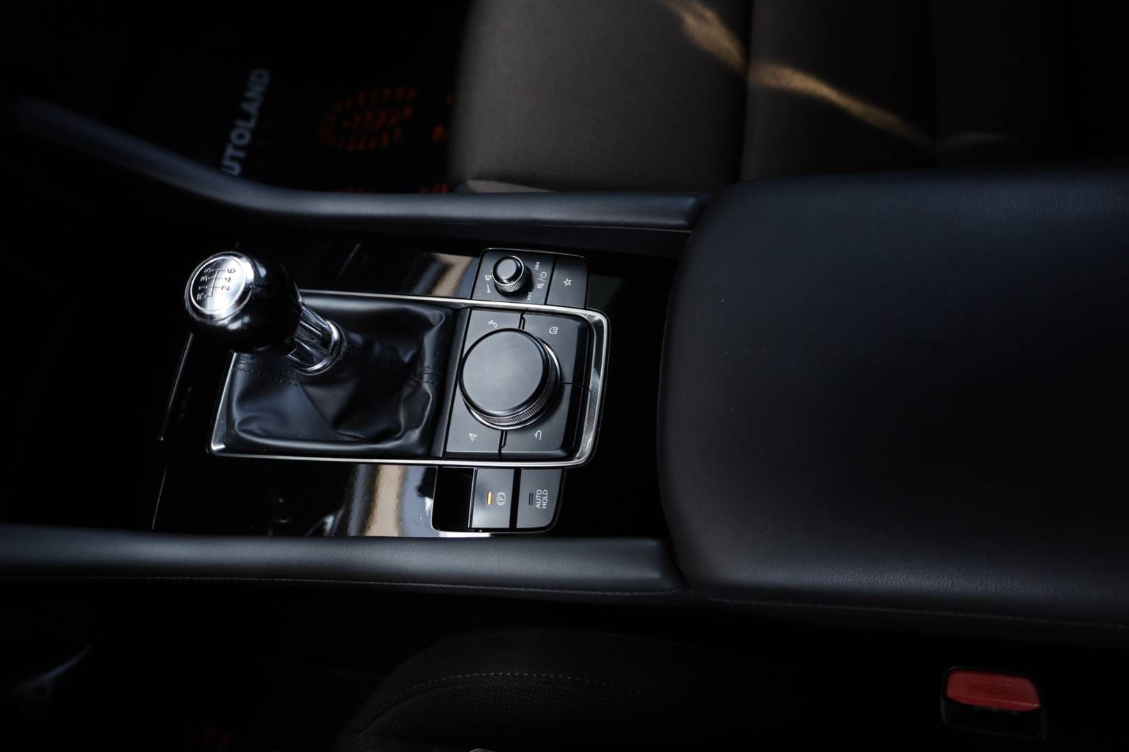 Mazda-3-20-Skyactiv-G122-Homura-PlusSoundSafetyAero-Paket-35