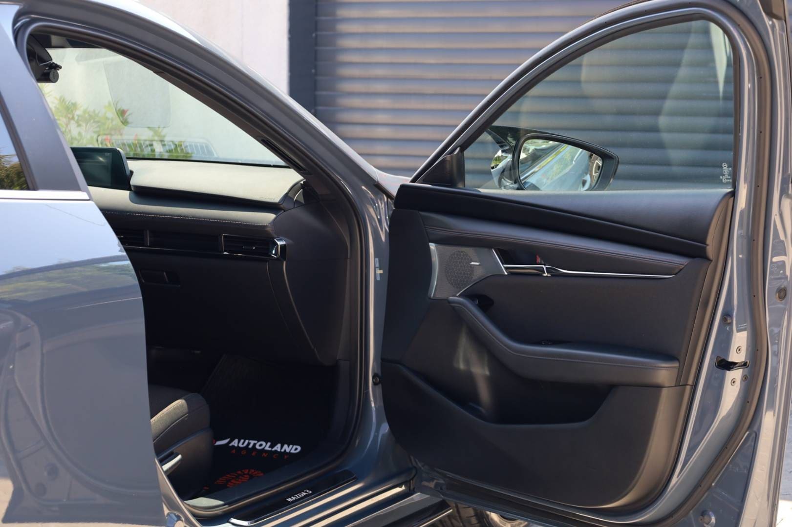 Mazda-3-20-Skyactiv-G122-Homura-PlusSoundSafetyAero-Paket-47