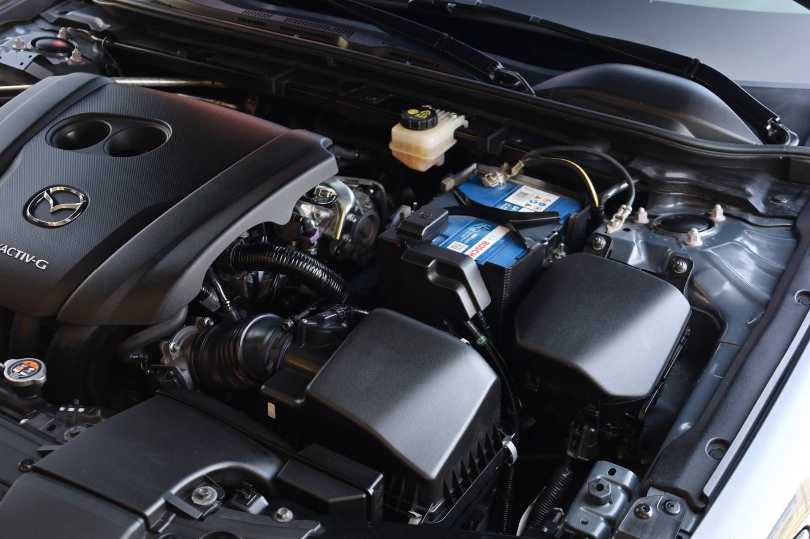 Mazda-3-20-Skyactiv-G122-Homura-PlusSoundSafetyAero-Paket-51