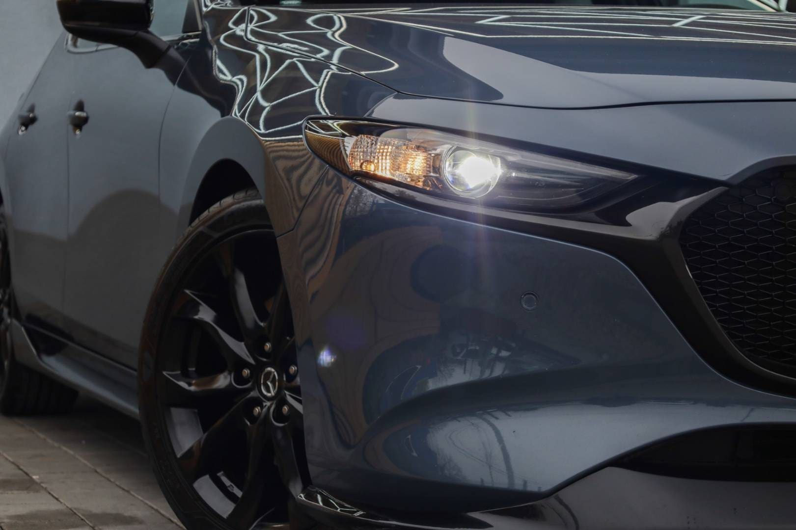 Mazda-3-20-Skyactiv-G122-Homura-PlusSoundSafetyAero-Paket-53