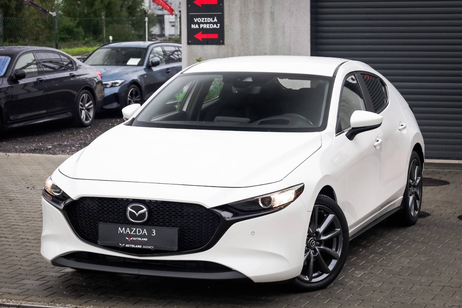 Mazda-3-20-Skyactiv-G122-PlusStyleSafety-1