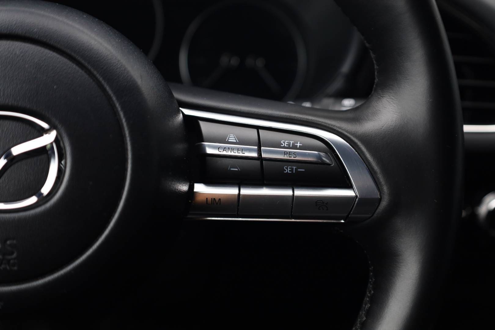 Mazda-3-20-Skyactiv-G122-PlusStyleSafety-18