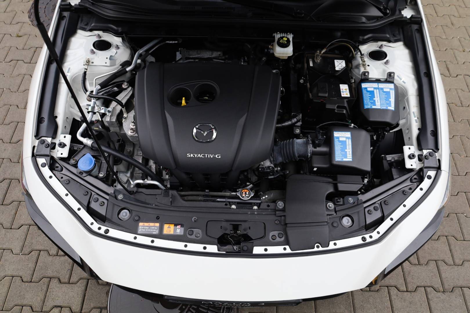 Mazda-3-20-Skyactiv-G122-PlusStyleSafety-46