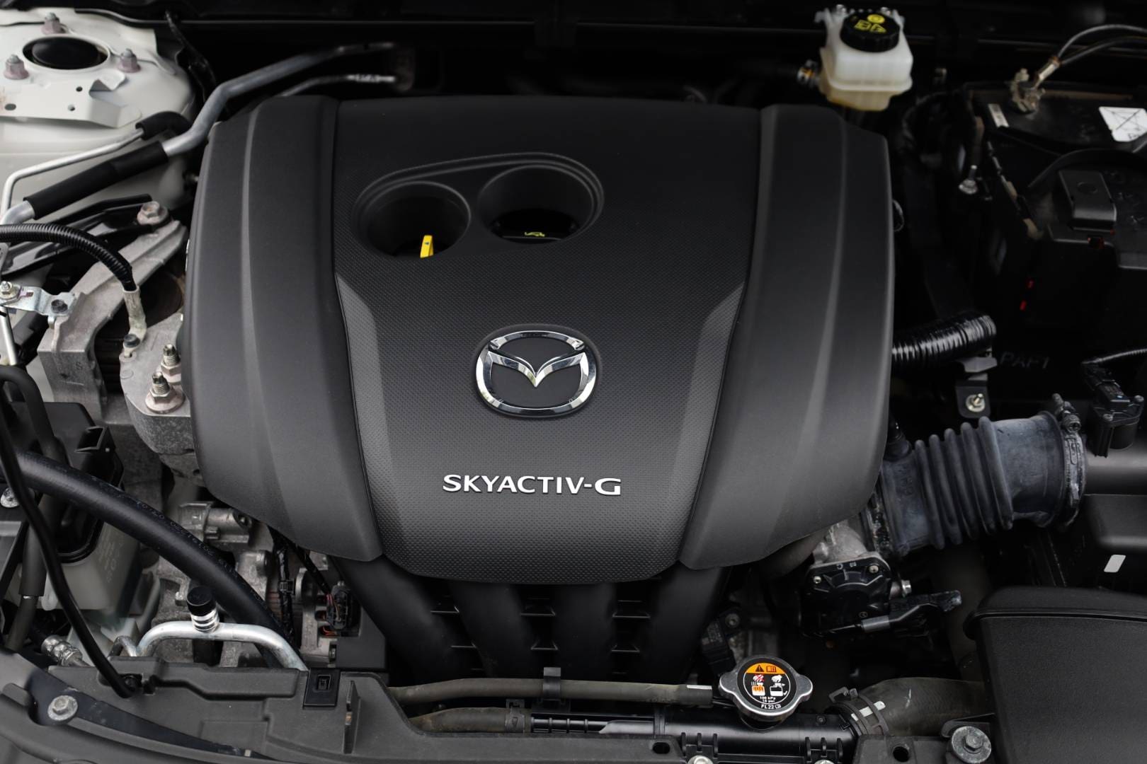 Mazda-3-20-Skyactiv-G122-PlusStyleSafety-48