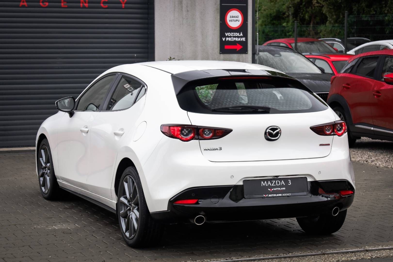 Mazda-3-20-Skyactiv-G122-PlusStyleSafety-9