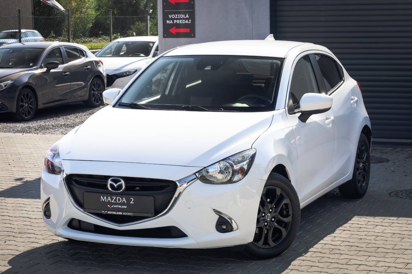 Mazda-2-15-Skyactiv-G90-Takumi-1