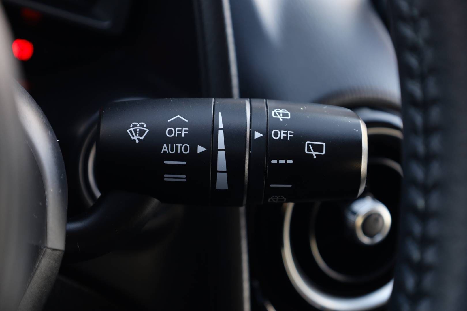 Mazda-2-15-Skyactiv-G90-Takumi-20