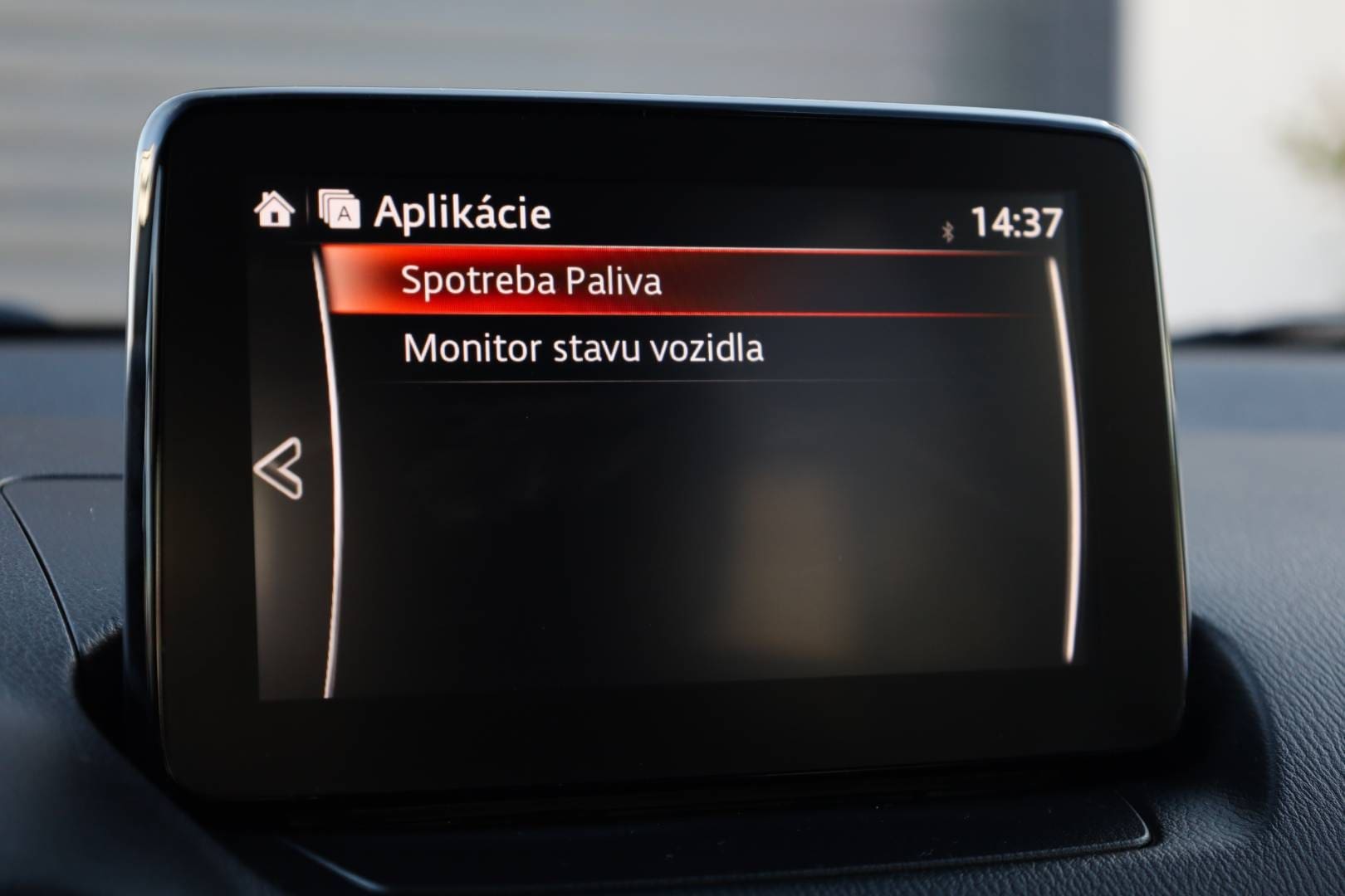 Mazda-2-15-Skyactiv-G90-Takumi-24