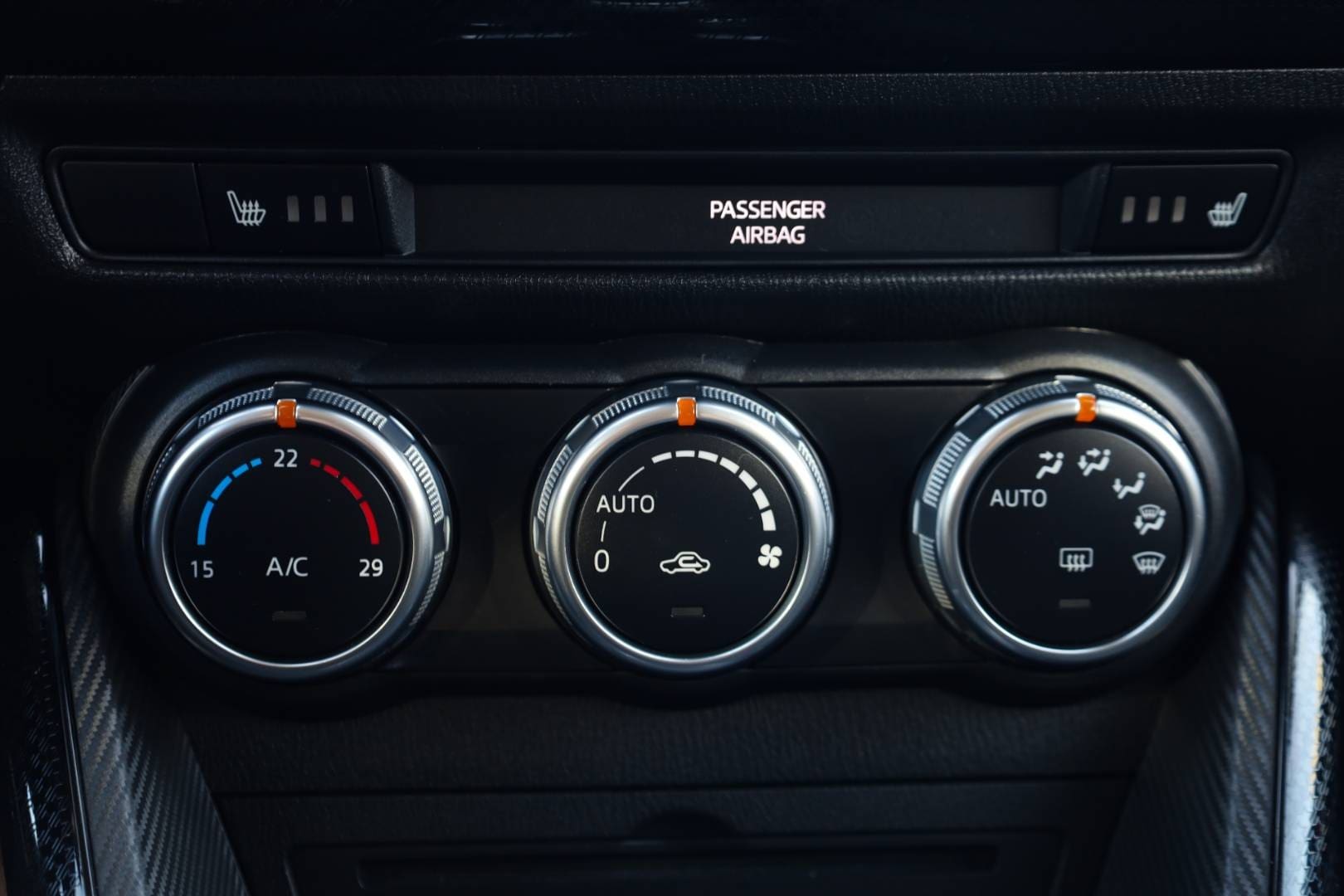 Mazda-2-15-Skyactiv-G90-Takumi-30