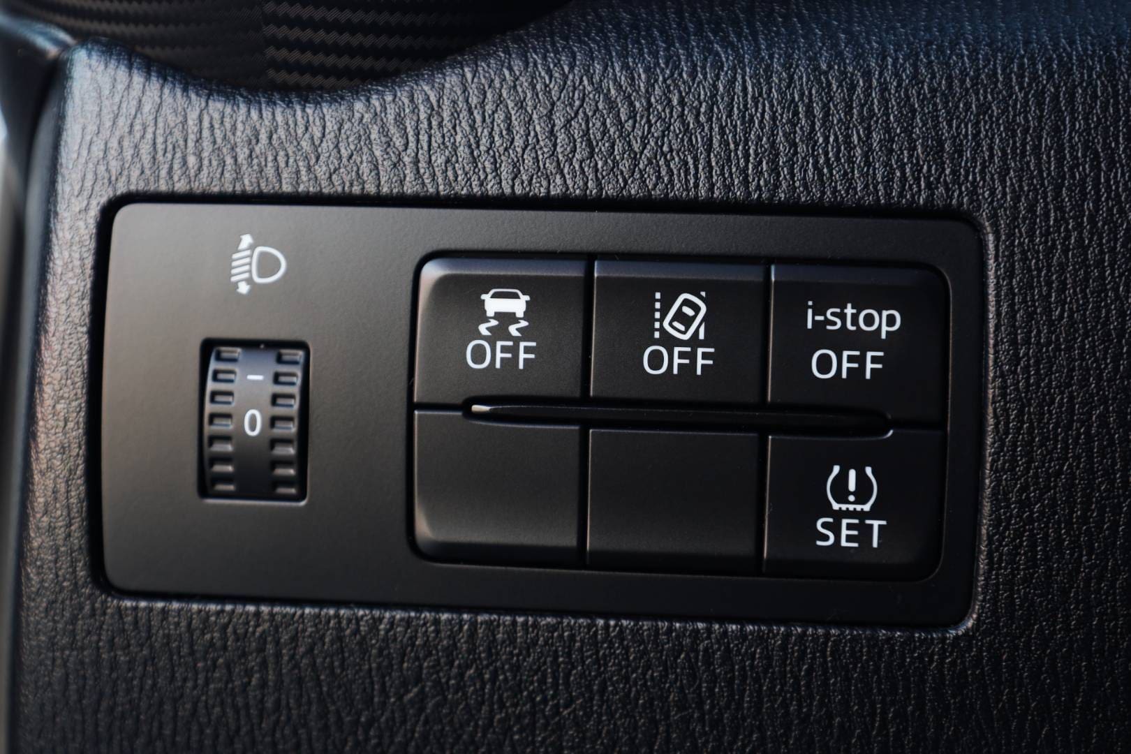 Mazda-2-15-Skyactiv-G90-Takumi-33