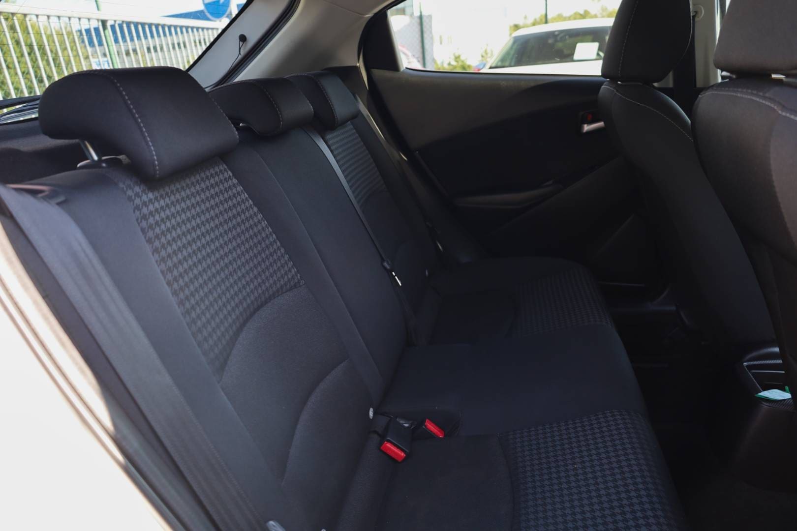 Mazda-2-15-Skyactiv-G90-Takumi-40