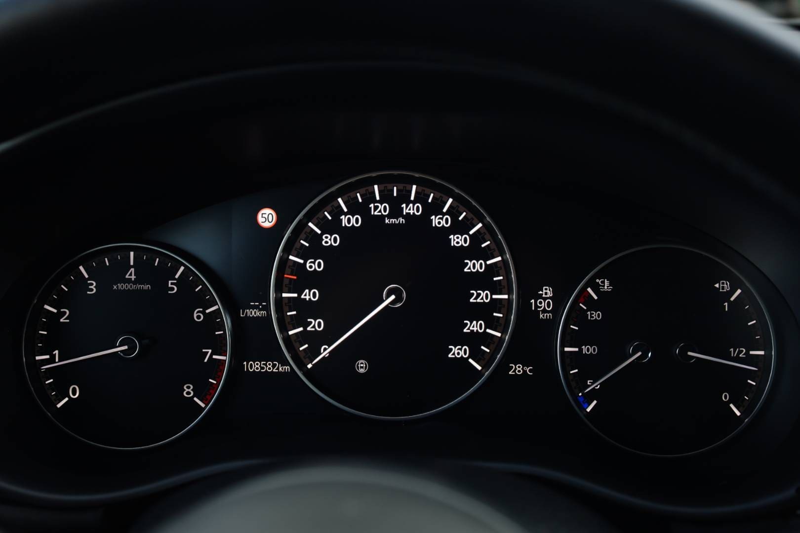 Mazda-3-20-Skyactiv-G122-Homura-21