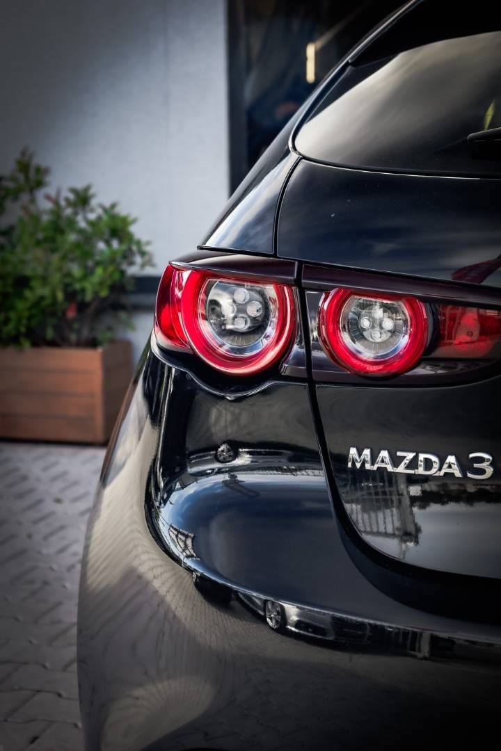 Mazda-3-20-Skyactiv-G122-Homura-53